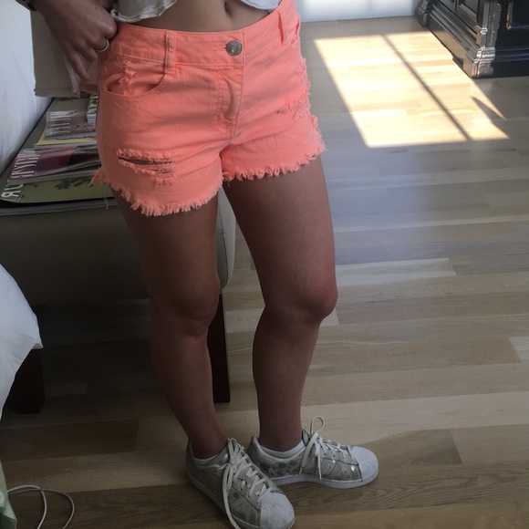 ‼️3/$20 or 4/$25‼️ Celebrity pink jeans size 4 - Picture 3 of 4